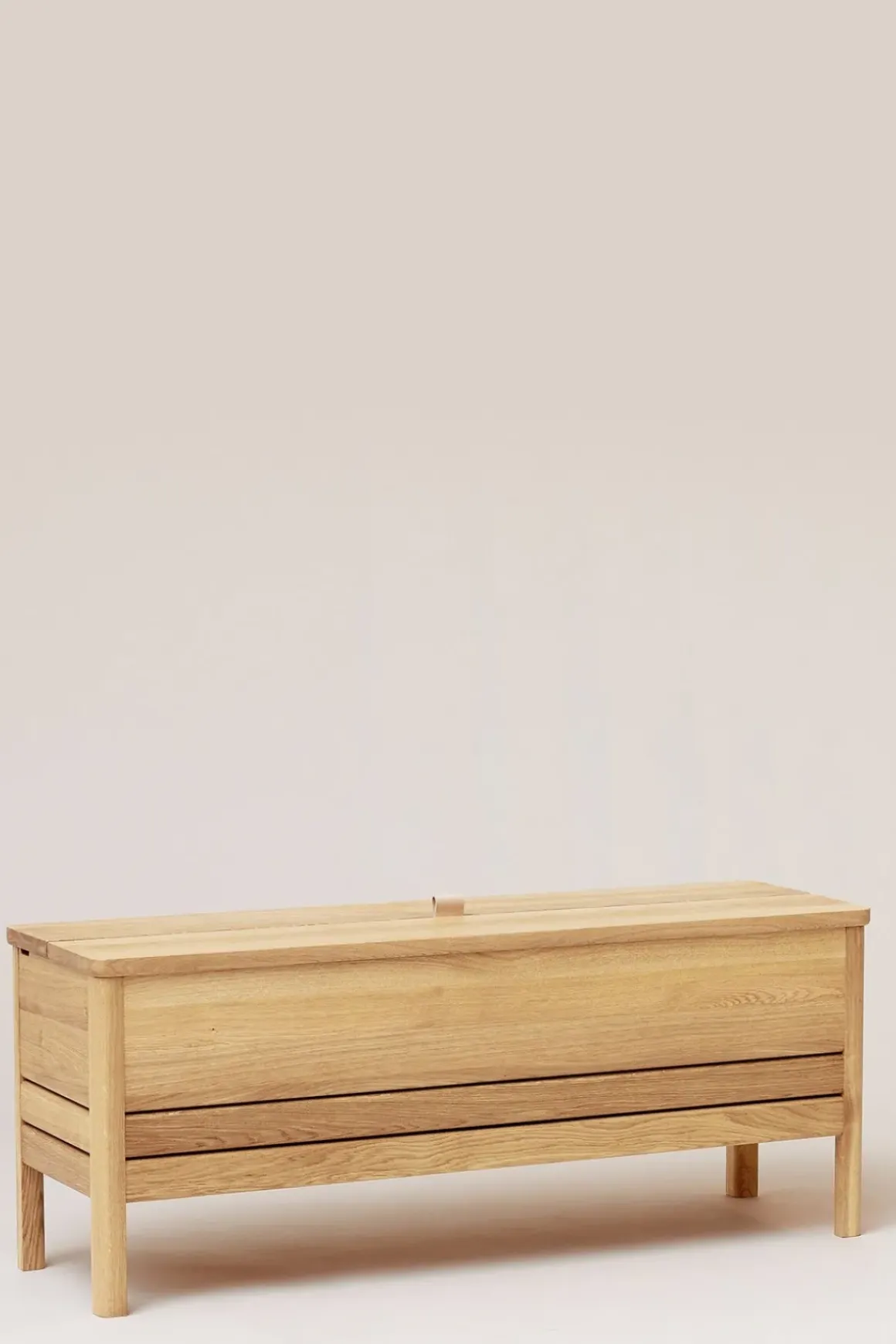 Benk - A Line Storage Bench 111 Hvitoljet Eik
