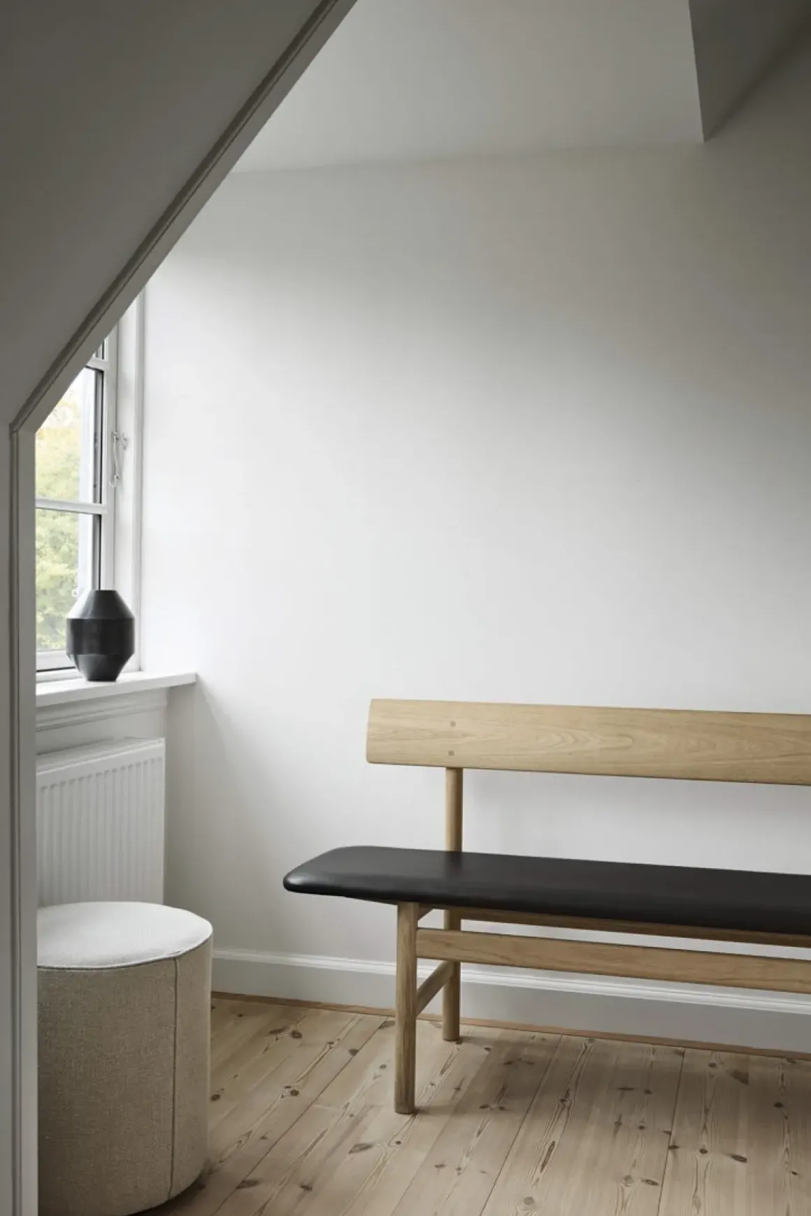 Benk - BM Bench 3171 Lys Oljet Eik /Omni Black 301