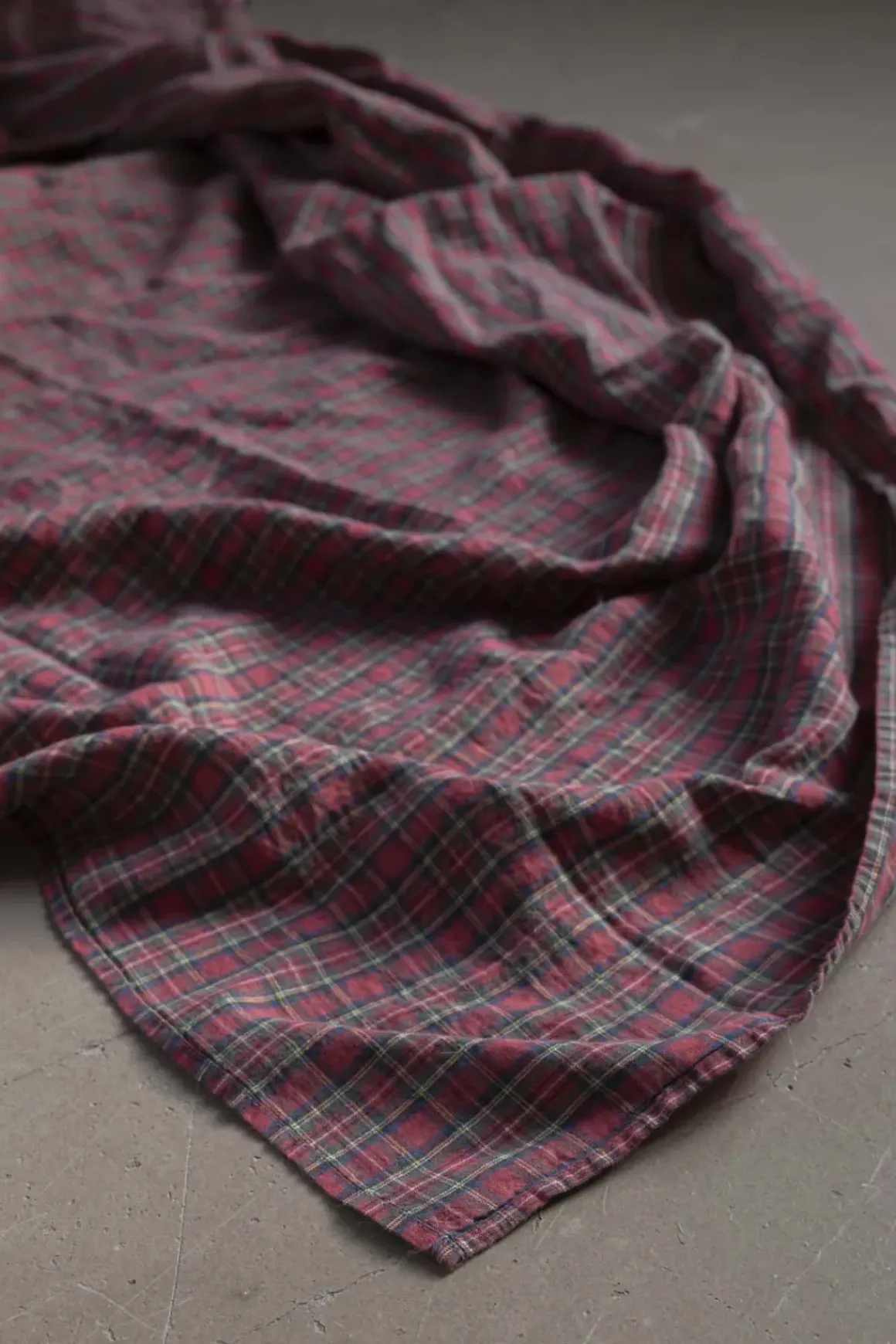 Duk - Red Tartan