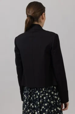 Jakke - Emotional Essence I Pure Black Short