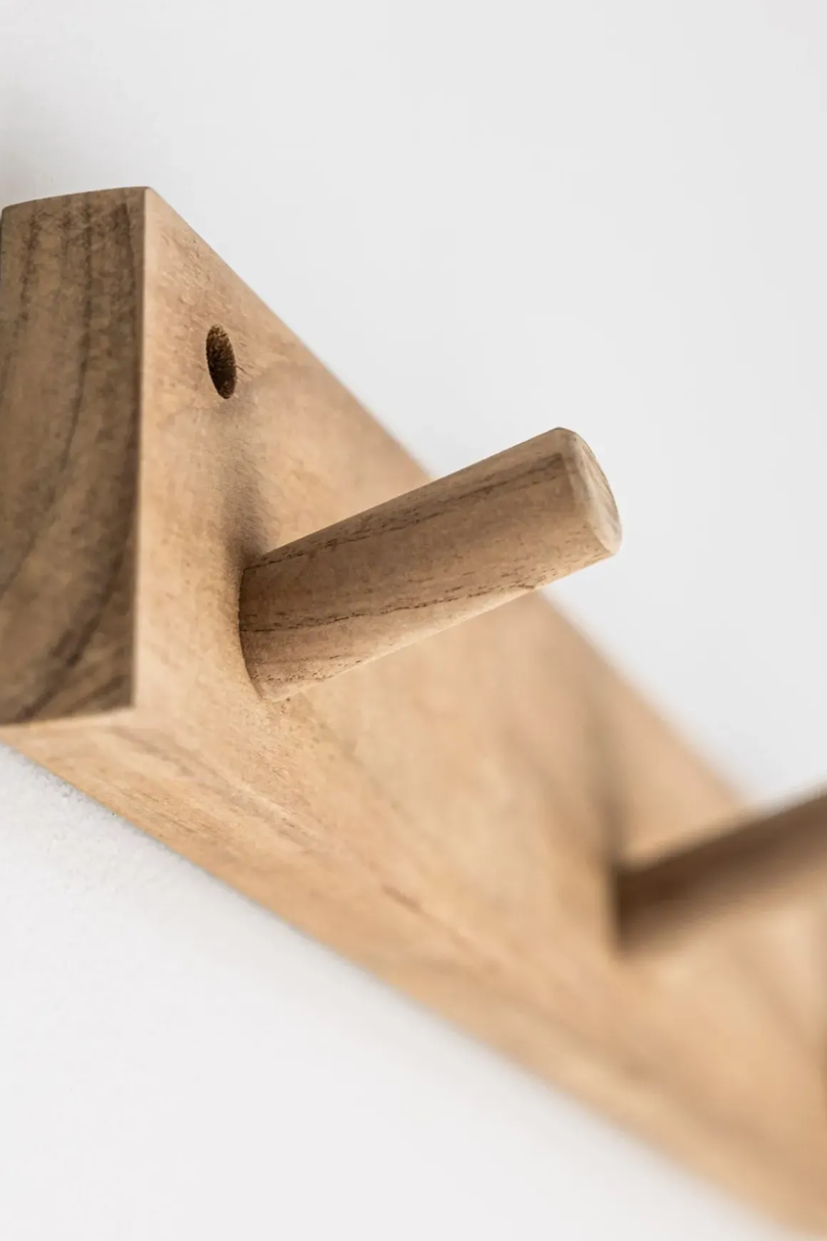 Knaggrekke - 3 knagger Teak