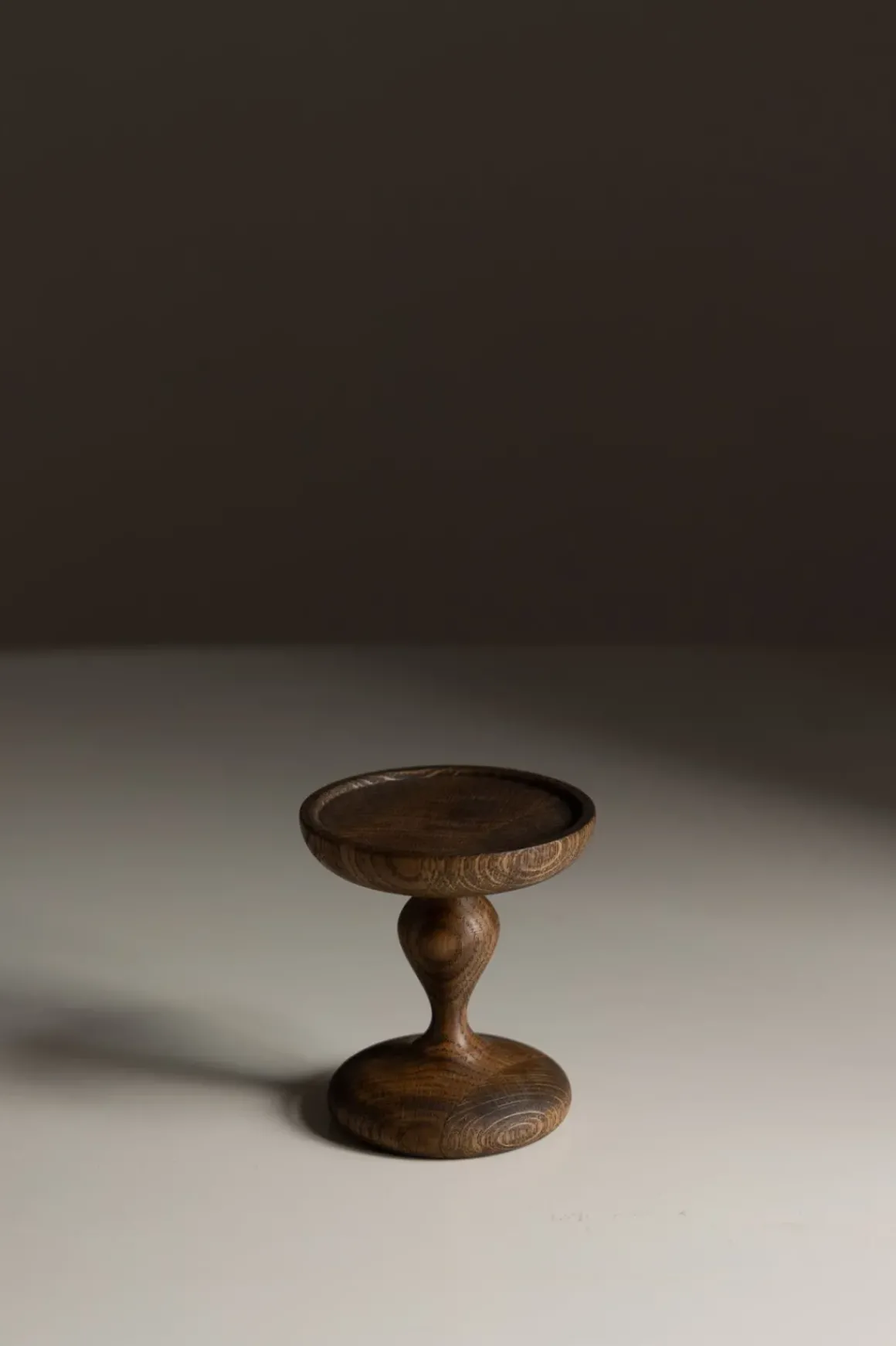 Lysfat - Wooden Cake Dish S Dark