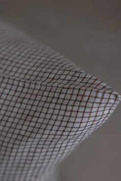 Putetrekk - 65x65cm  Brown Checks Noir