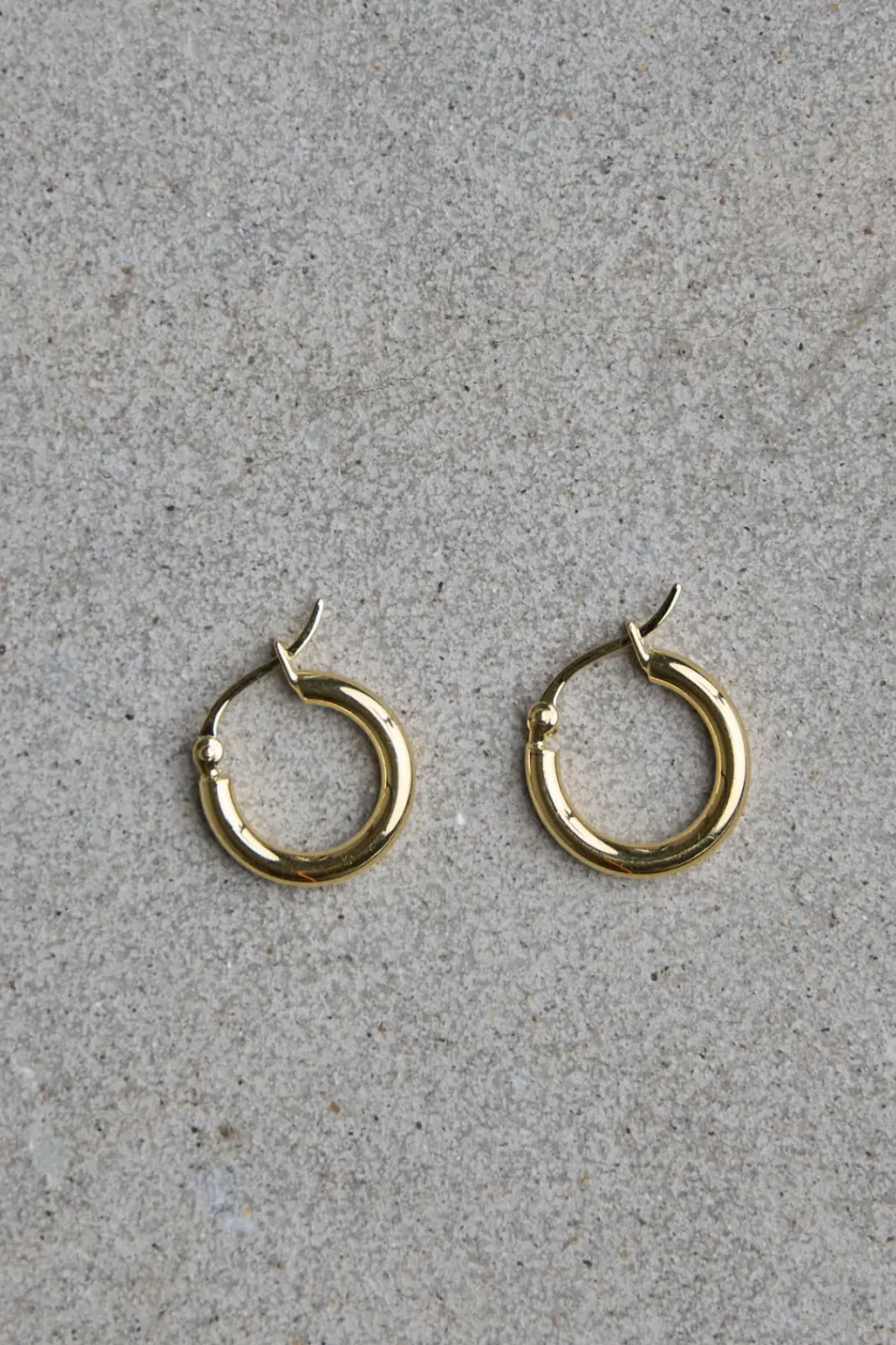 Øredobber - Oda Small Hoops Gold