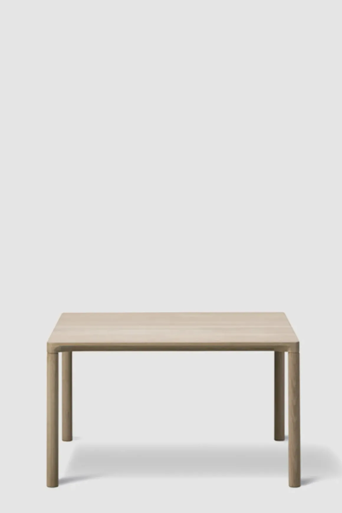 Sidebord - Piloti Modell 6725 63x63xh41cm Lys Oljet Eik