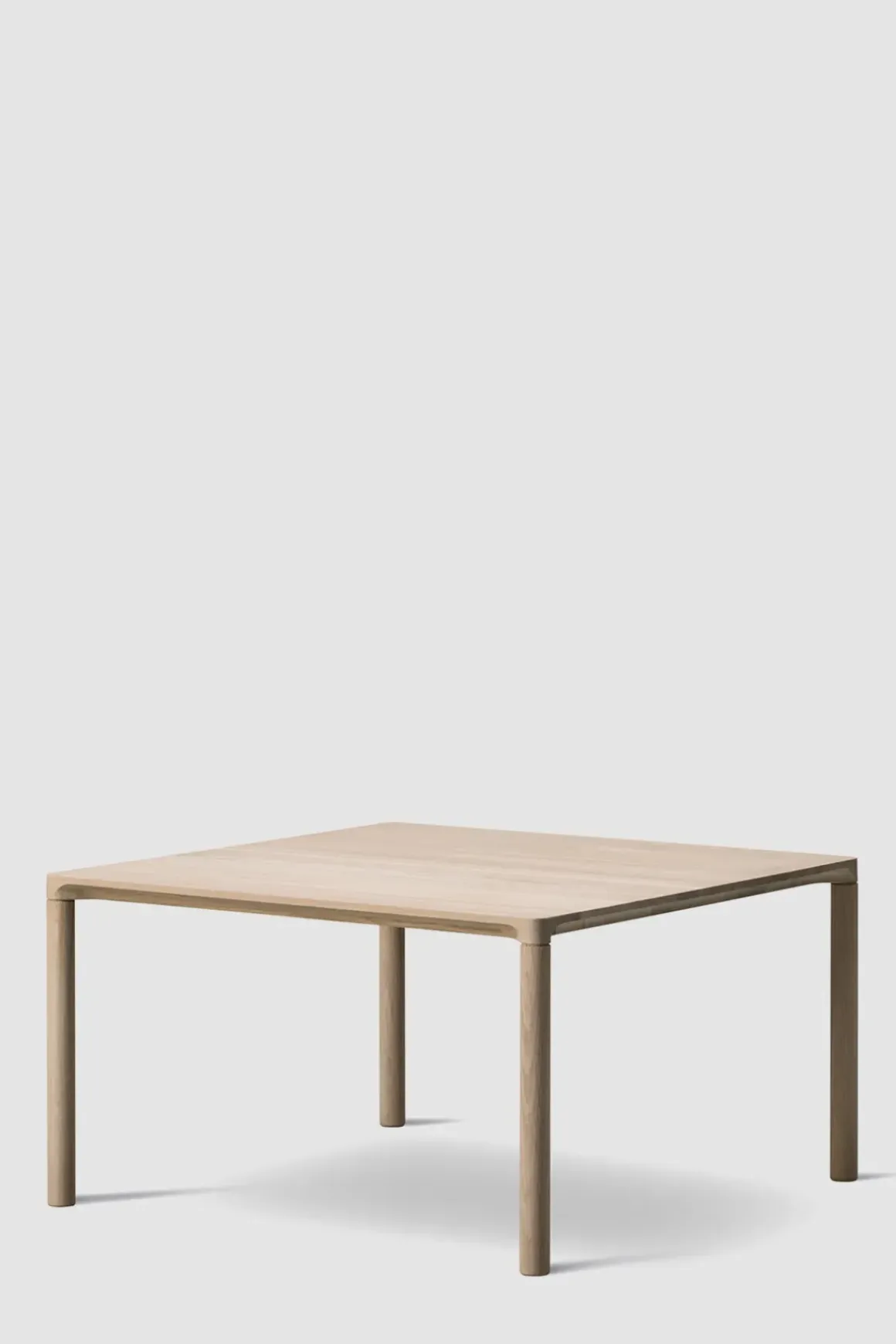 Sidebord - Piloti Modell 6725 63x63xh35cm Såpet Eik