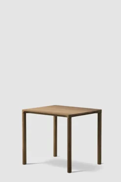 Sidebord - Piloti Modell 6705 46,5x39xh41cm  Røkt Eik/Olje