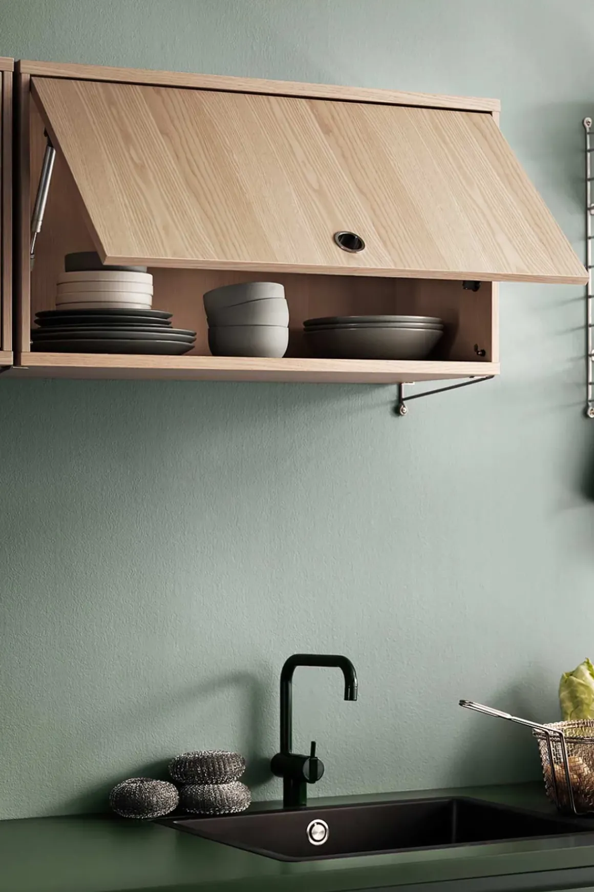 Skap - Vippedør 78x30x42 Valnøtt
