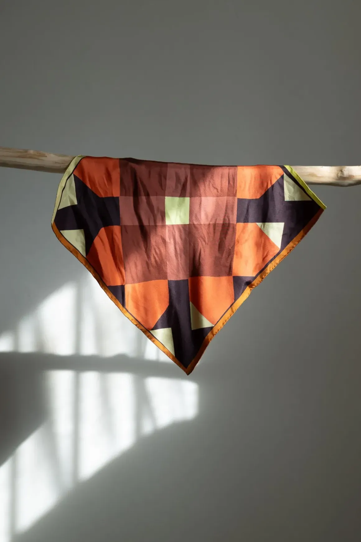 Skjerf - Pinwheel Print Silk Plum