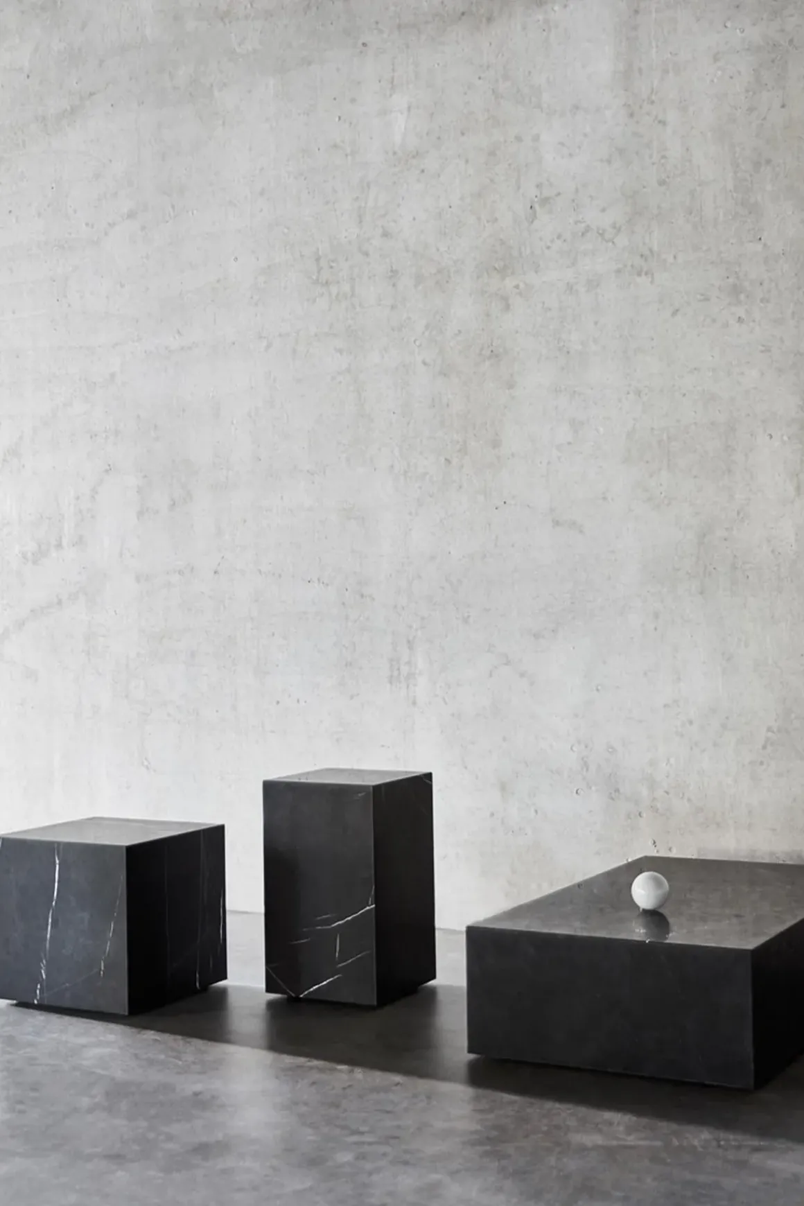 Sofabord - Plinth Cubic 40x40xh39cm Black Marble