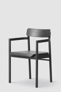 Spisestol - Post Chair Omni 301 Black Sortlakkert Eik