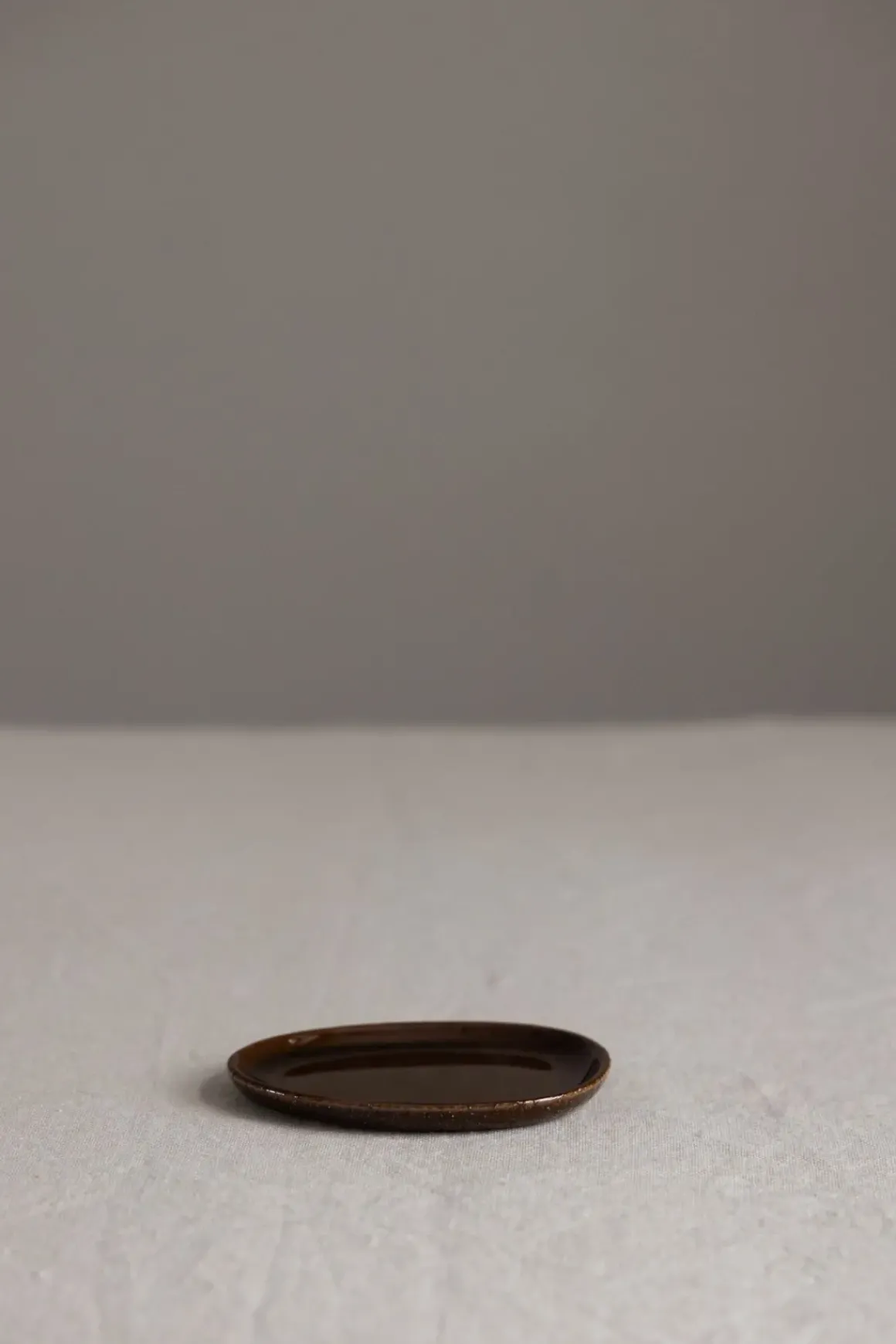 Tallerken - Out of Lines Bread Plate Ocher